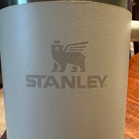 Stanley Cream Mug with Handle - Picture 3 of 7